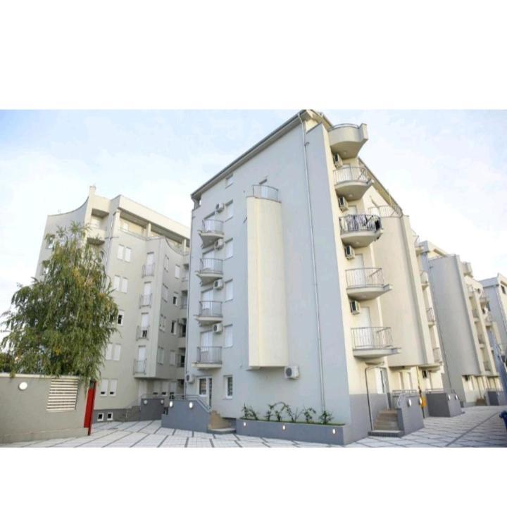 Wing Club Dajana Aparthotel Jagodina Exterior photo